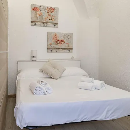 H11 M Old Town - Casino Apartment Sanremo